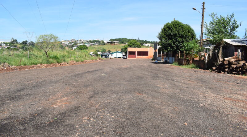 As ruas dos Bairros Vila União, São Jorge, Jardim Tarumã e São Pedro foram concluídas